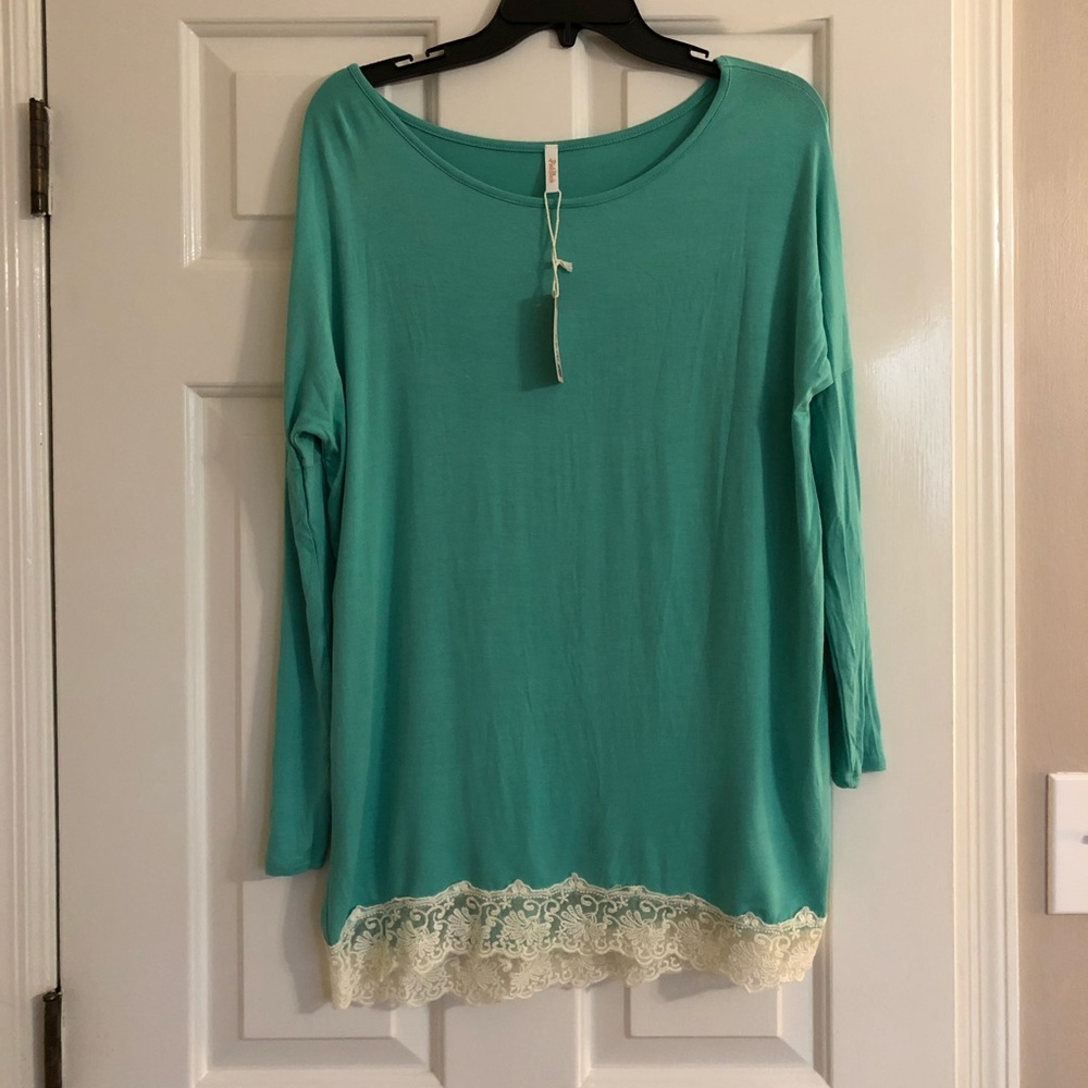 NWT Pink Blush Maternity Lace Trim Top